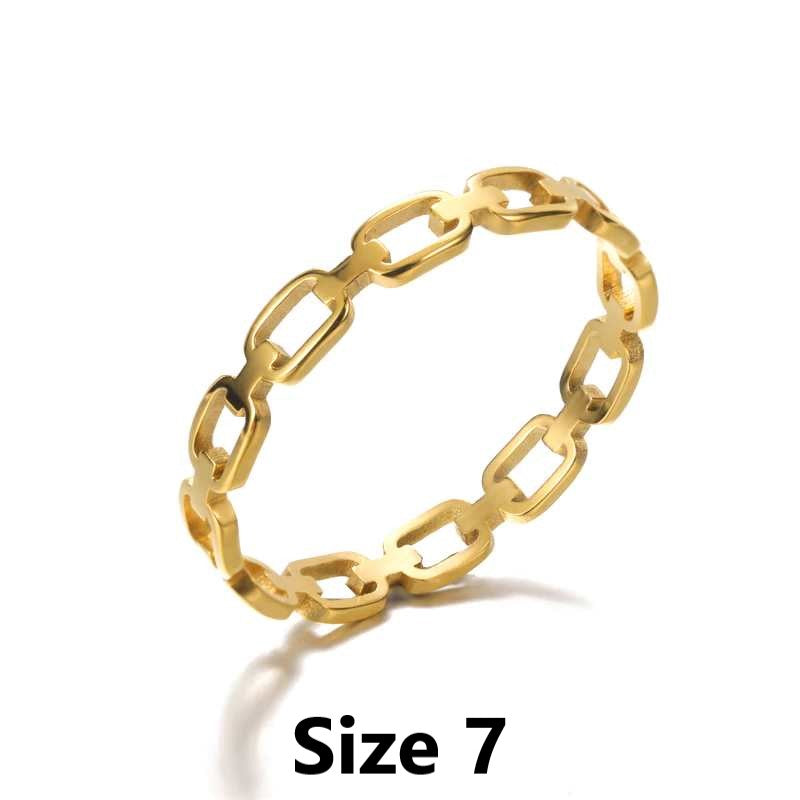 chain ring in gold
